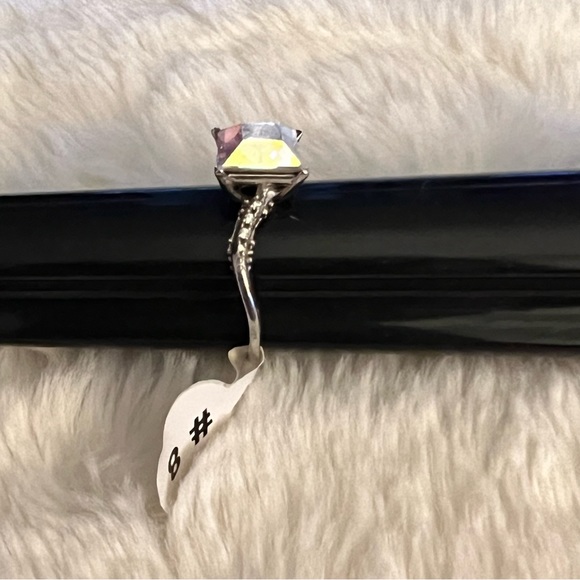 Fragrant Jewels Ring size 8 - Picture 2 of 2